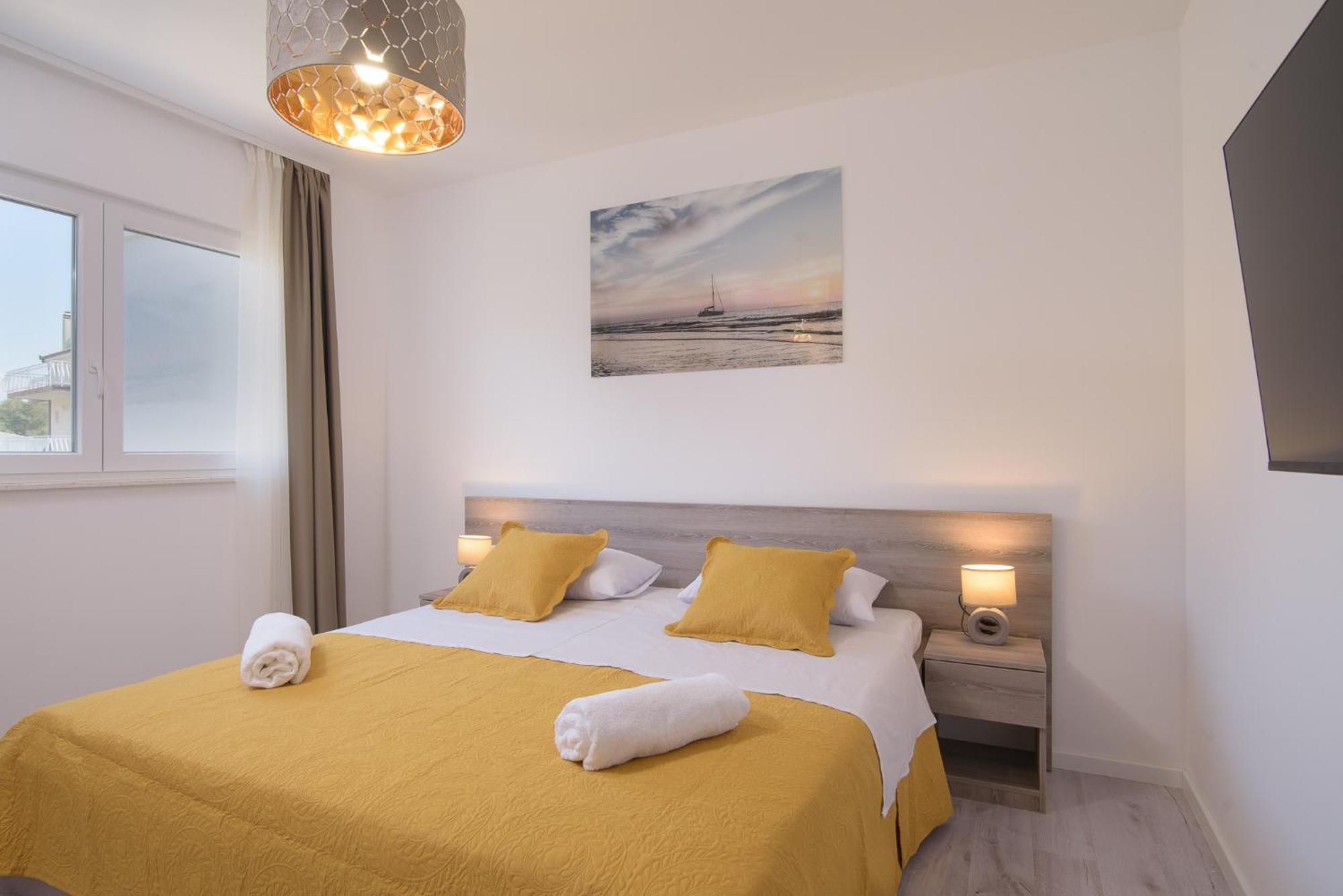 Villa Barbara & Zoran With Free Parking And Heated Swimming Pool セゲット・ヴラニツァ エクステリア 写真