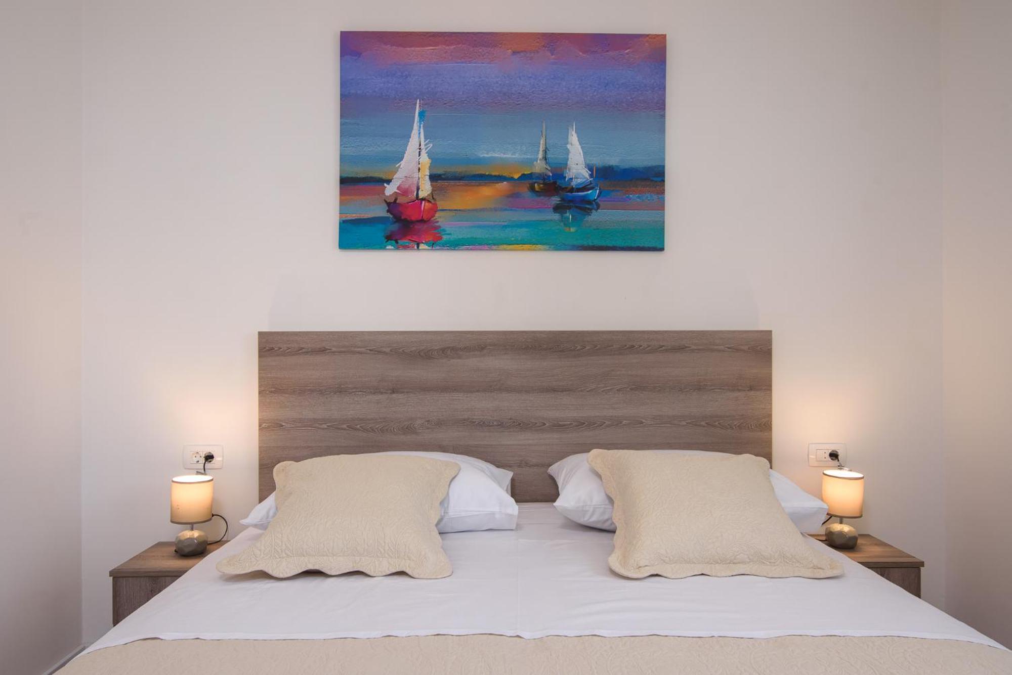 Villa Barbara & Zoran With Free Parking And Heated Swimming Pool セゲット・ヴラニツァ エクステリア 写真