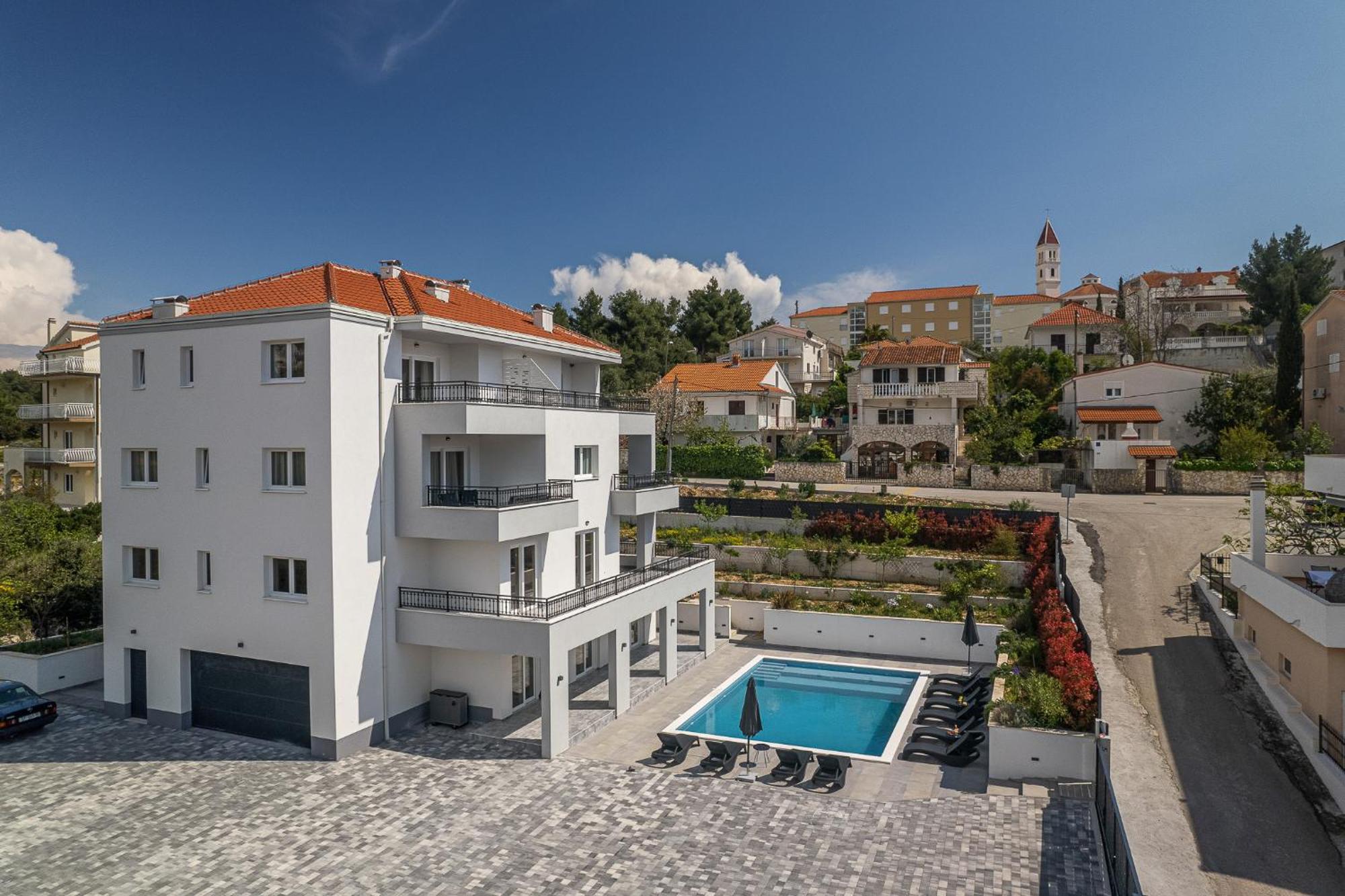 Villa Barbara & Zoran With Free Parking And Heated Swimming Pool セゲット・ヴラニツァ エクステリア 写真