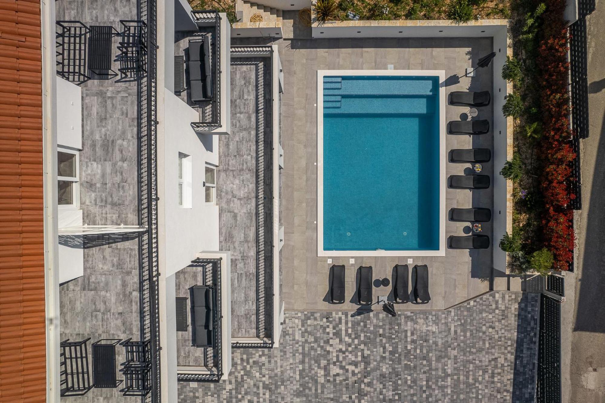 Villa Barbara & Zoran With Free Parking And Heated Swimming Pool セゲット・ヴラニツァ エクステリア 写真